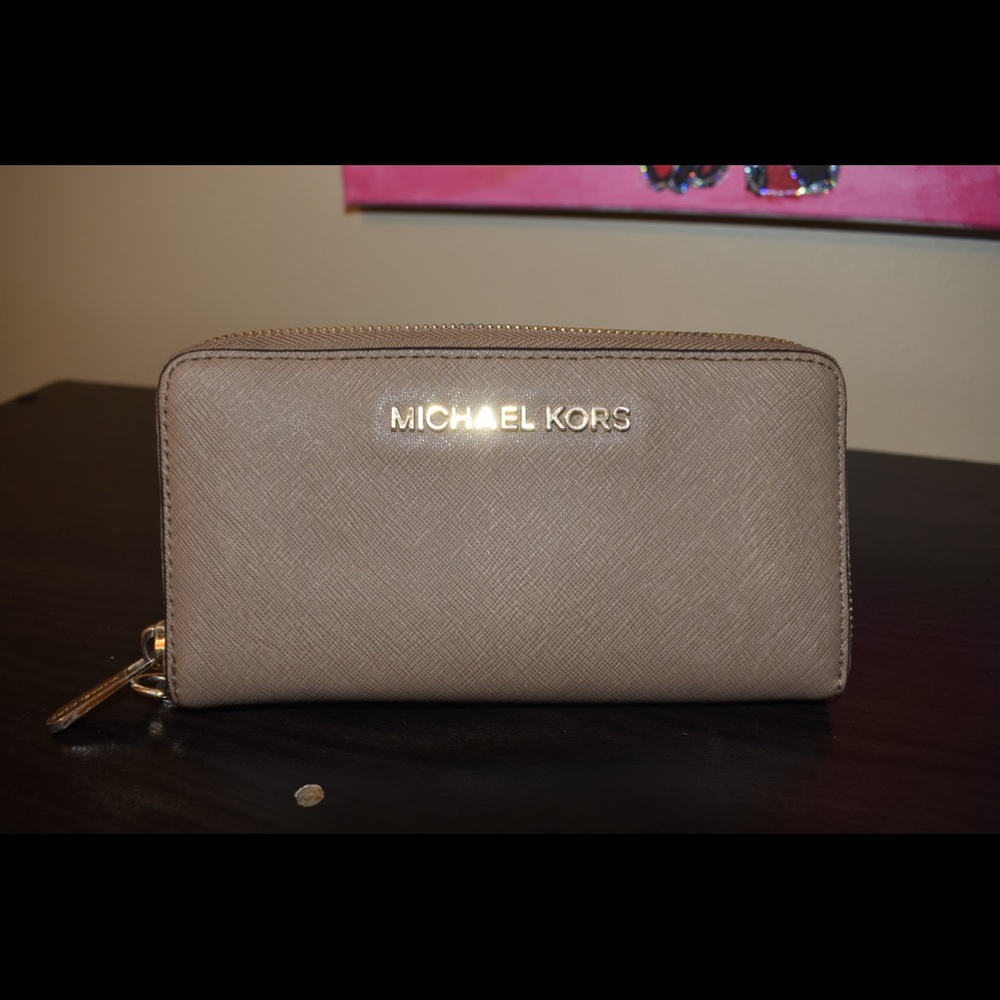 Michael Kors wallet